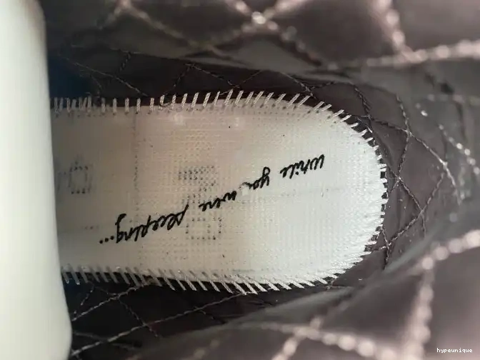 HYPE FZ4811-001 Black 3 Maniere A Ma x Jordan Air 0608